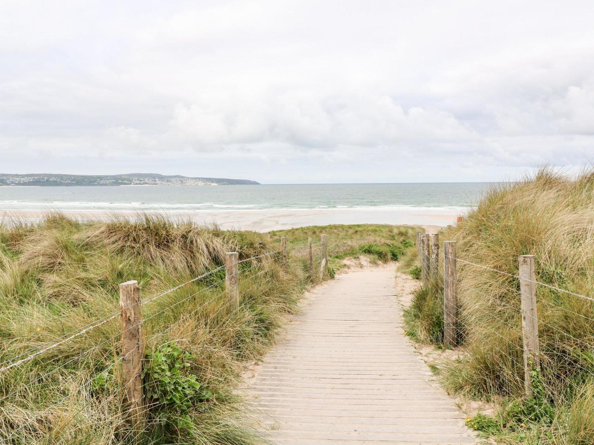 1 Queensway Gardens Hayle Exterior foto